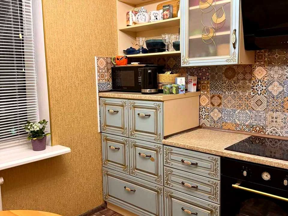 Квартира. Київ, Драгоманова вул.