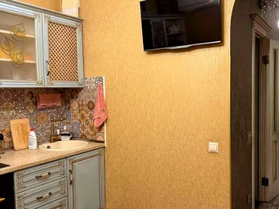 Квартира. Київ, Драгоманова вул.