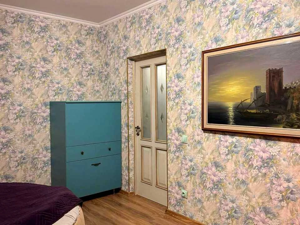 Квартира. Київ, Драгоманова вул.