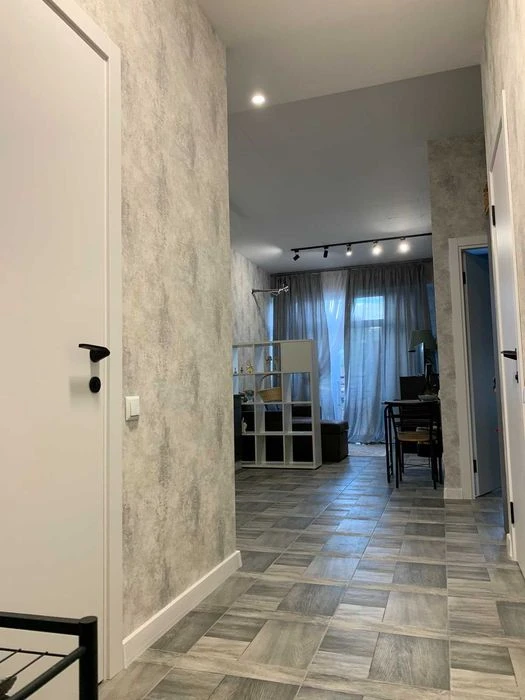 I will sell a cozy bright 2-room studio apartment in the residential complex Baku Center Remon