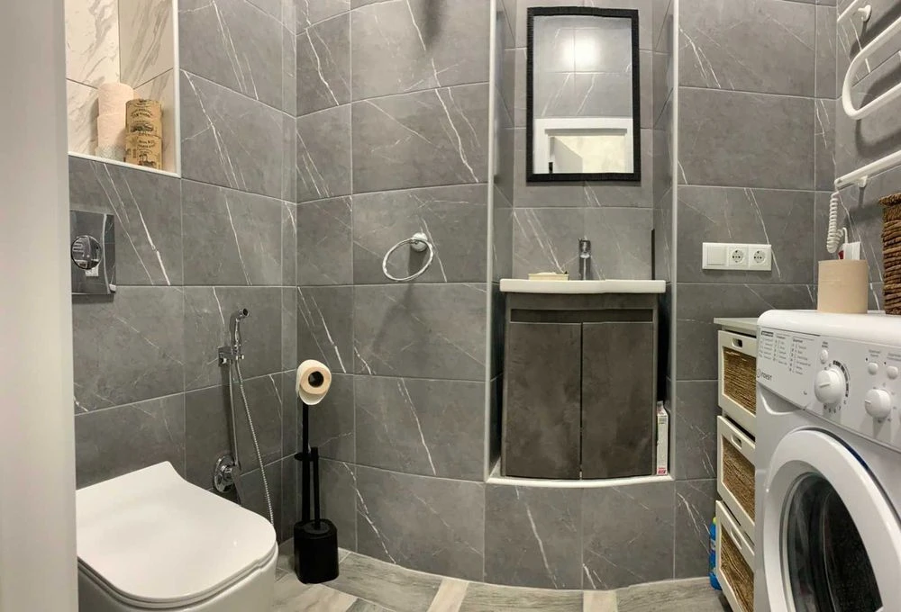 I will sell a cozy bright 2-room studio apartment in the residential complex Baku Center Remon