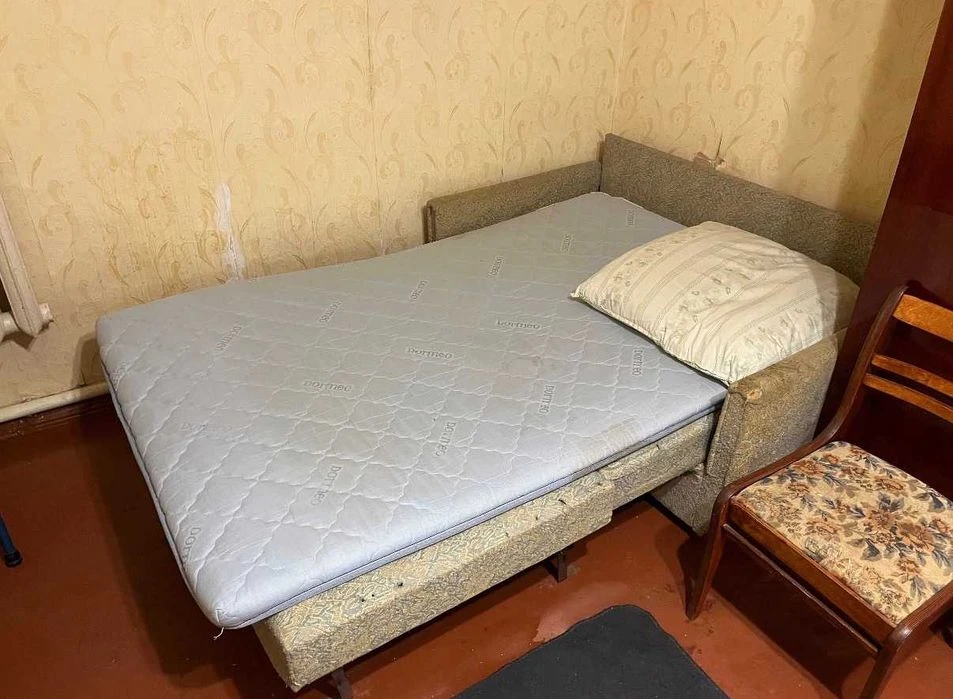 Срочно продам самостоятельную однокомнатную квартиру в Центр