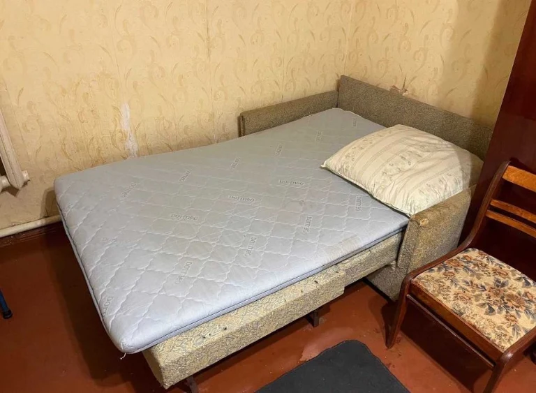 Срочно продам самостоятельную однокомнатную квартиру в Центр