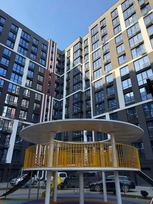 Продаж 2-кім квартири, зданий будинок, готовий до ремонту, б