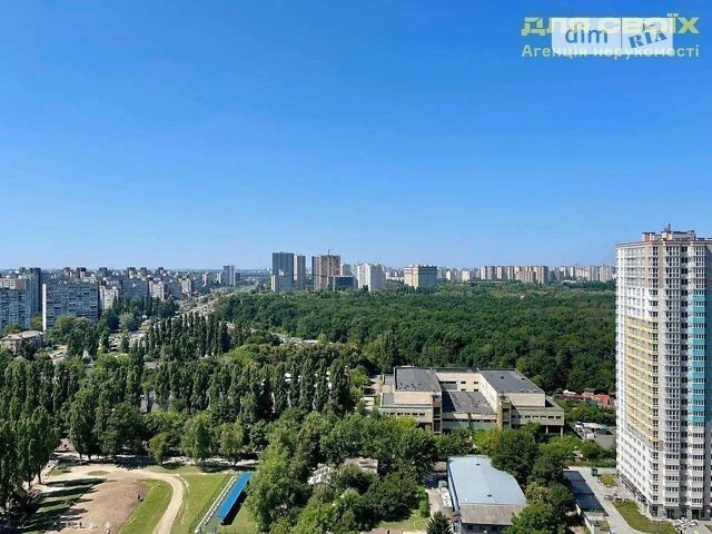 Sale of 3-room apartment 84.9 sq. m on Akademika Zabolotnogo St.