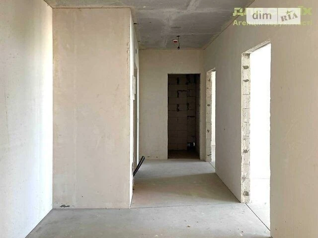 Sale of 3-room apartment 84.9 sq. m on Akademika Zabolotnogo St.