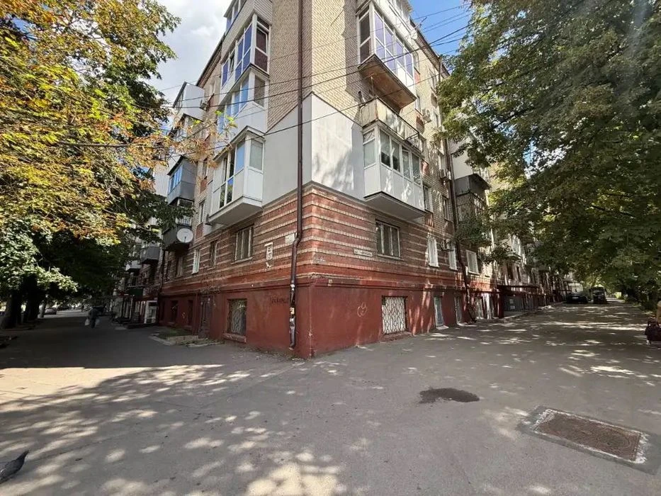 Продам 1к квартиру Александра Поля пр. 127