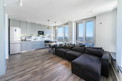 Продаж 2к квартири в ЖК Славутич, 67м.кв метро Осокорки, Зар