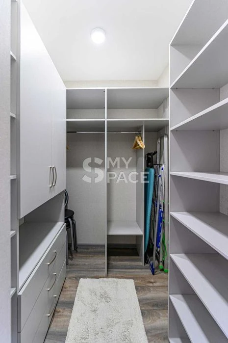 Продаж 2к квартири в ЖК Славутич, 67м.кв метро Осокорки, Зар