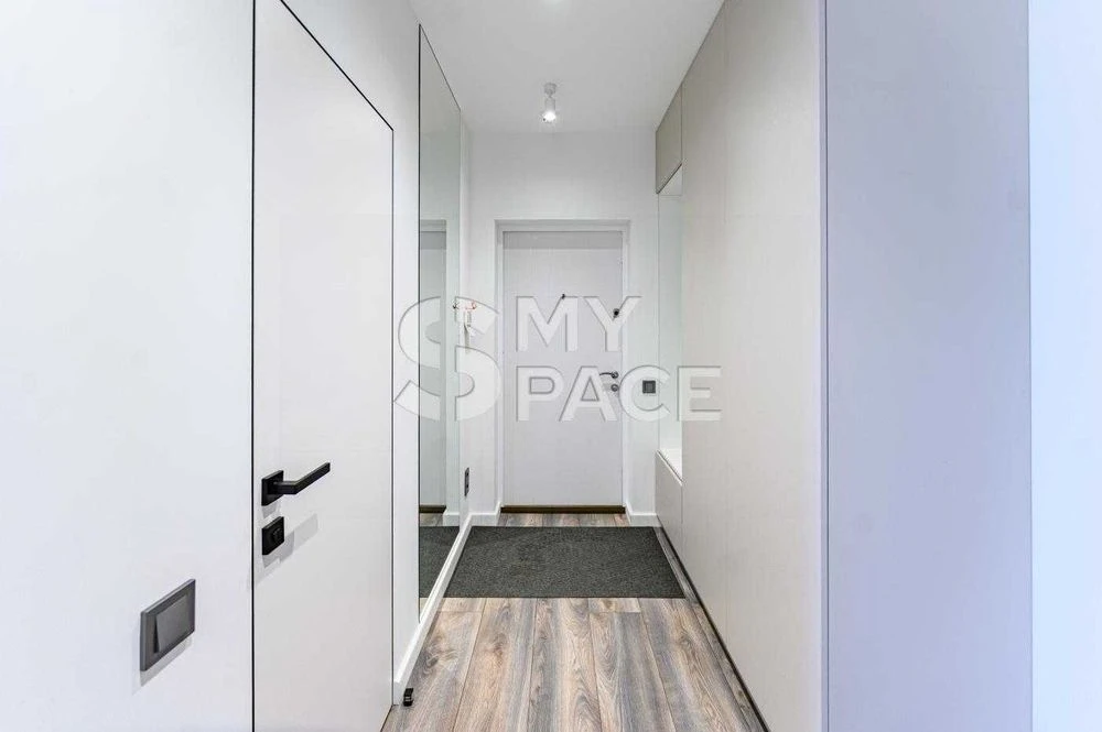 Продаж 2к квартири в ЖК Славутич, 67м.кв метро Осокорки, Зар