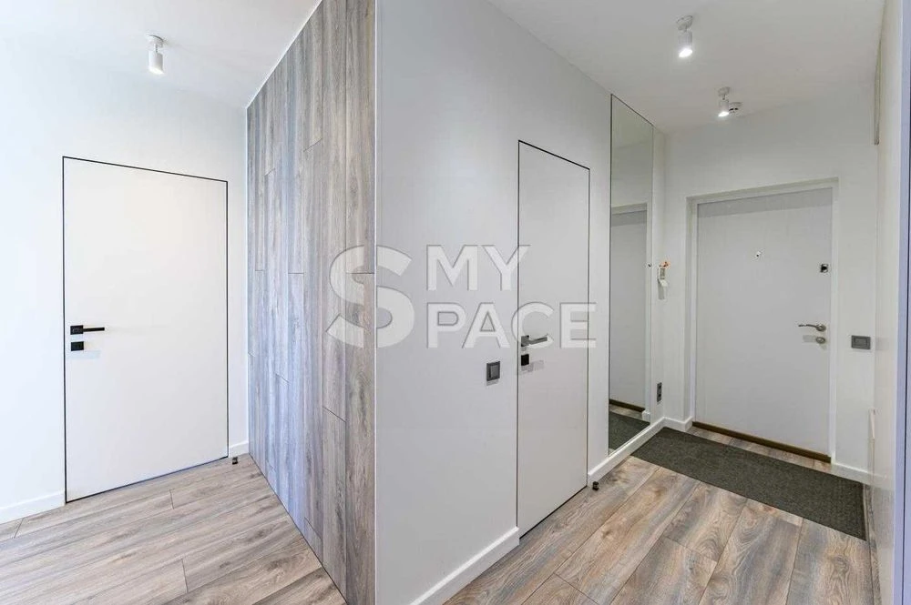 Продаж 2к квартири в ЖК Славутич, 67м.кв метро Осокорки, Зар
