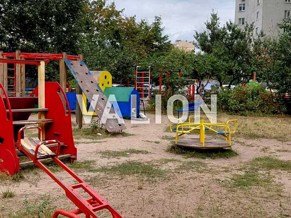 Квартира. Київ, Лобачевського пров., (Будинок 4)