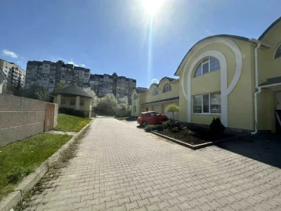 Будинок. Хмельницький, Степана Бандери вул.