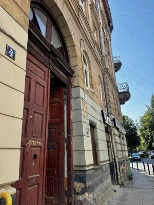 Продається 2 кімнатна квартира в самому серці Львова, вулиця