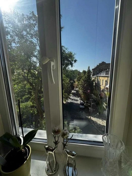 Продається 2 кімнатна квартира в самому серці Львова, вулиця