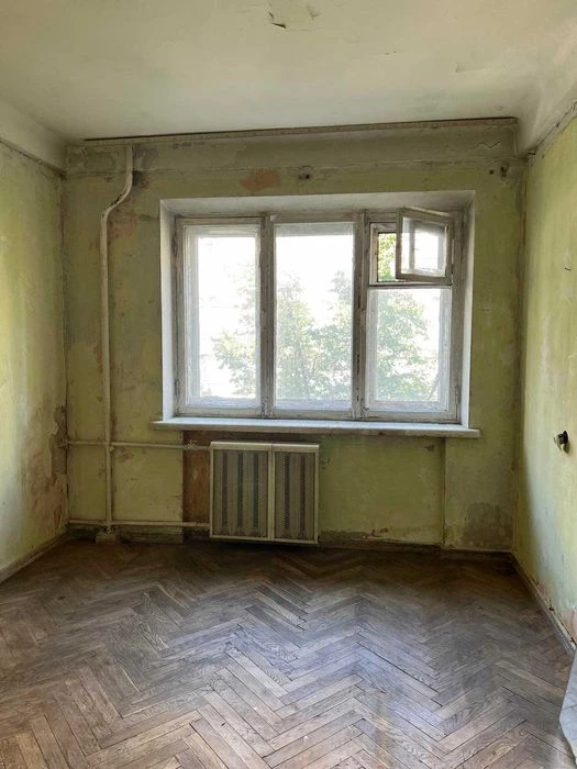 2-room apartment for sale near Pecherska metro station Lesi Ukrainky 28