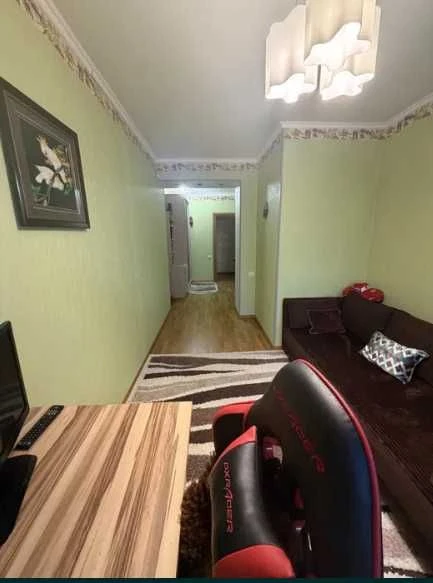 Продам двухкомнатную квартиру в кирпичном доме на Бочарова!