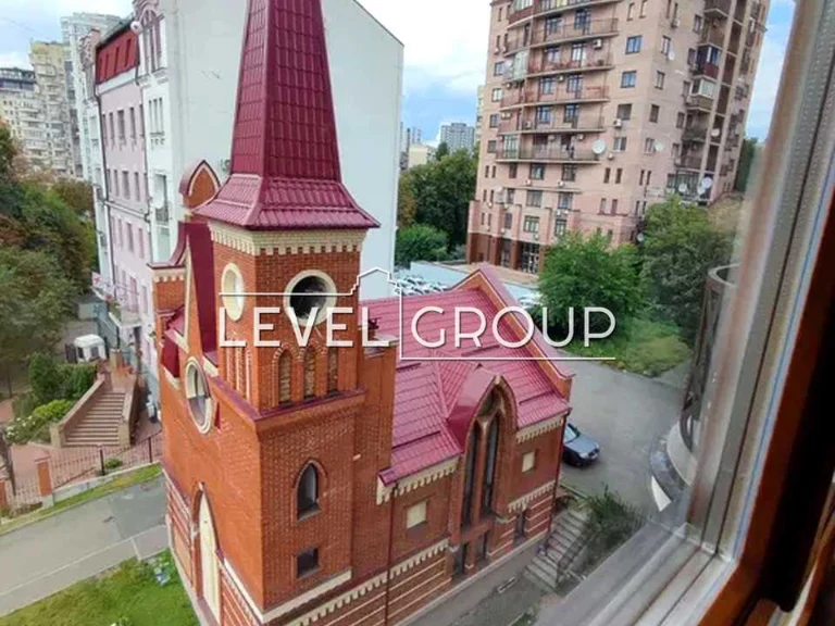 Квартира. Київ, Олександра Кониського вул.