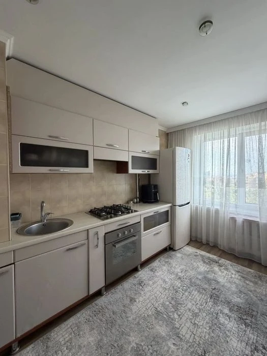 Продам 3к квартиру пр Поля, пр р-н офиса АТБ
