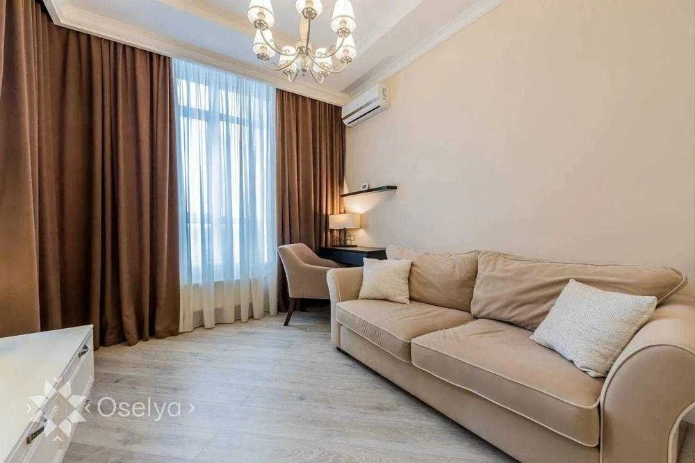 Продаж просторої 1-кімнатної квартири в ЖК Central Park Либі