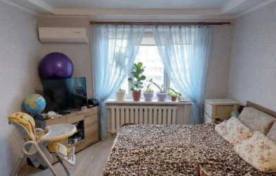 2 кімнатана від власника Ентузіастів 17 Русанівка середній п