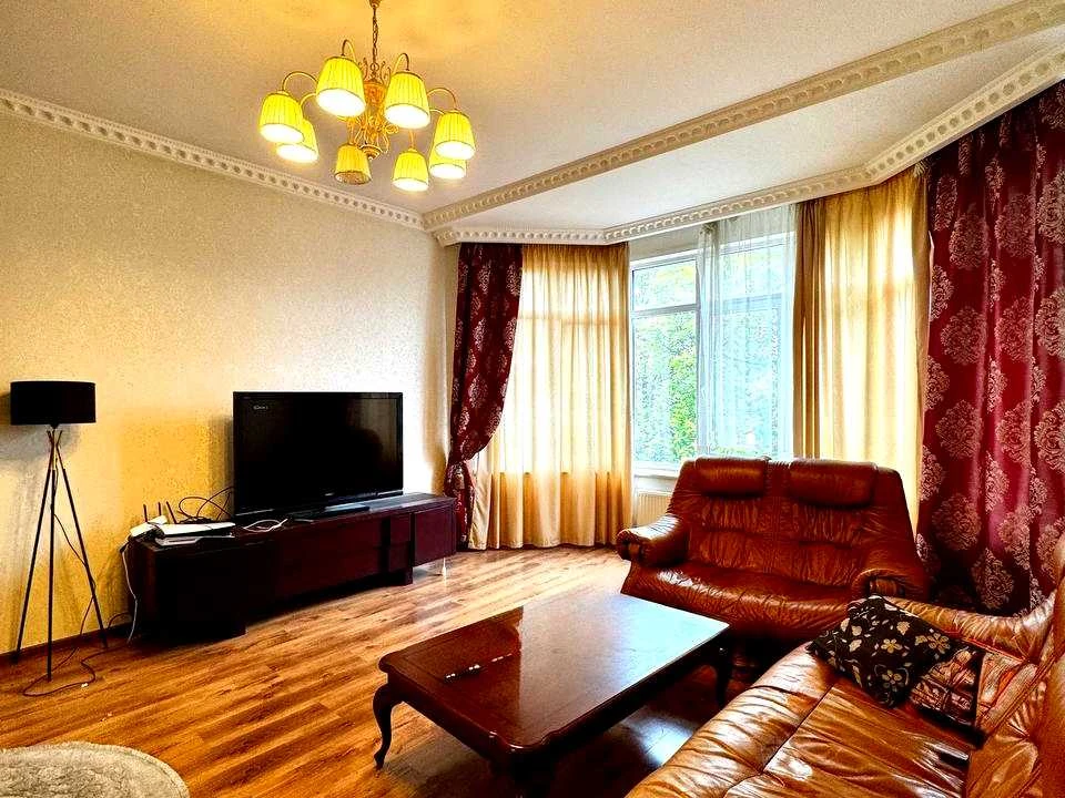 Будинок. Львів, Варшавська вул.