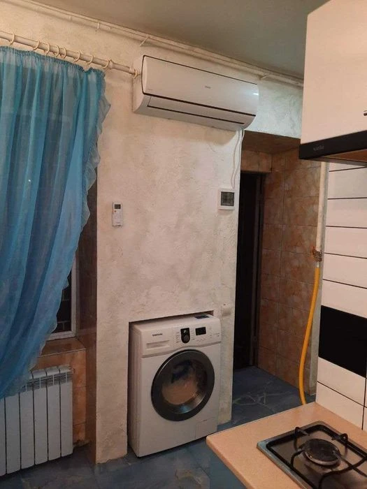 Продам современную 1 комнатную квартиру  с котлом, Атамана Г