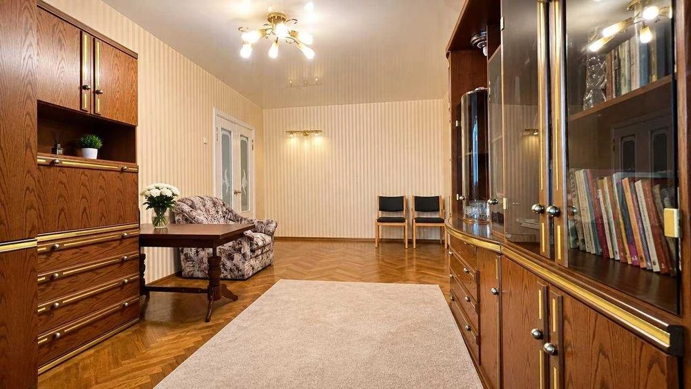 Продаж 3-х кім. квартира 78 м.кв., 2 поверх, біля Дніпра та