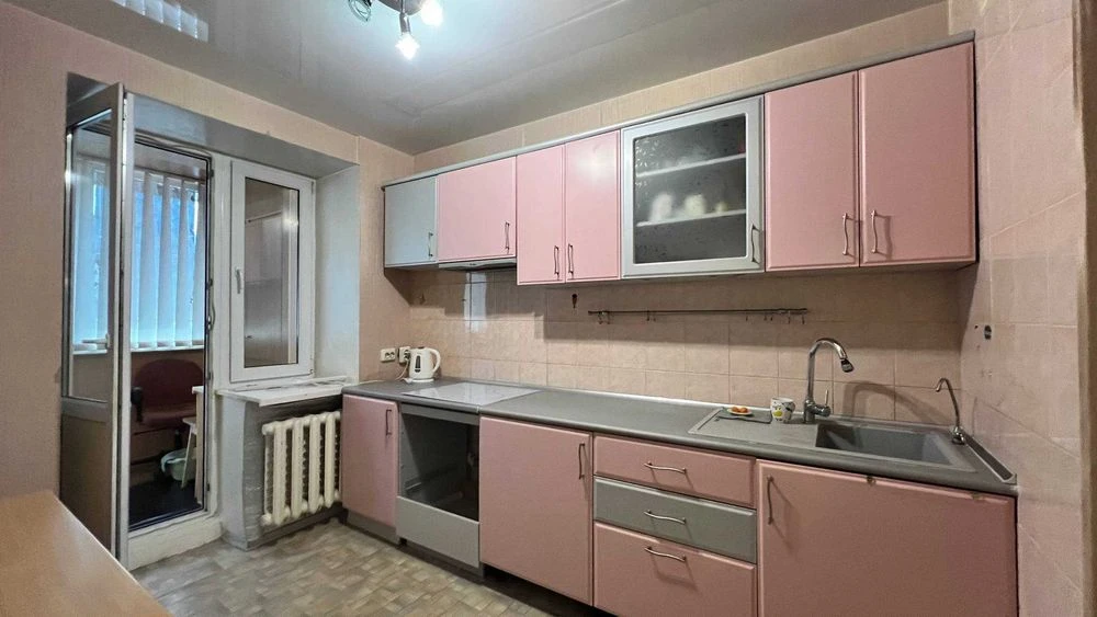 Продаж 3-х кім. квартира 78 м.кв., 2 поверх, біля Дніпра та