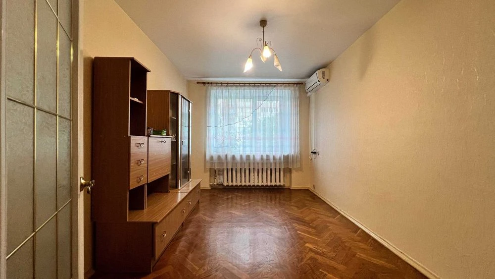 Продаж 3-х кім. квартира 78 м.кв., 2 поверх, біля Дніпра та