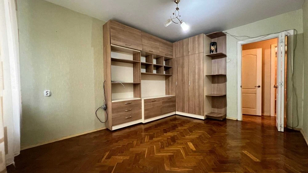 Продаж 3-х кім. квартира 78 м.кв., 2 поверх, біля Дніпра та