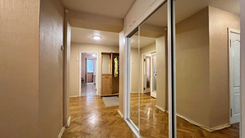 Продаж 3-х кім. квартира 78 м.кв., 2 поверх, біля Дніпра та