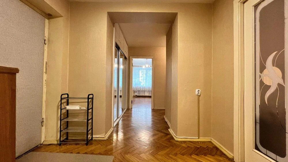 Продаж 3-х кім. квартира 78 м.кв., 2 поверх, біля Дніпра та