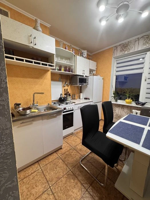 Продам квартиру с ремонтом на Люстдорфской дороге/Костанди