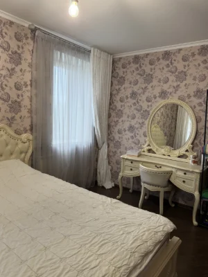 Продаж 2к квартира вул. Нескорених