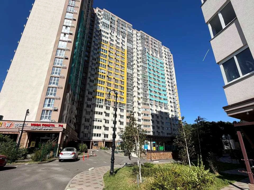 Квартира. Київ, Академіка Заболотного вул.
