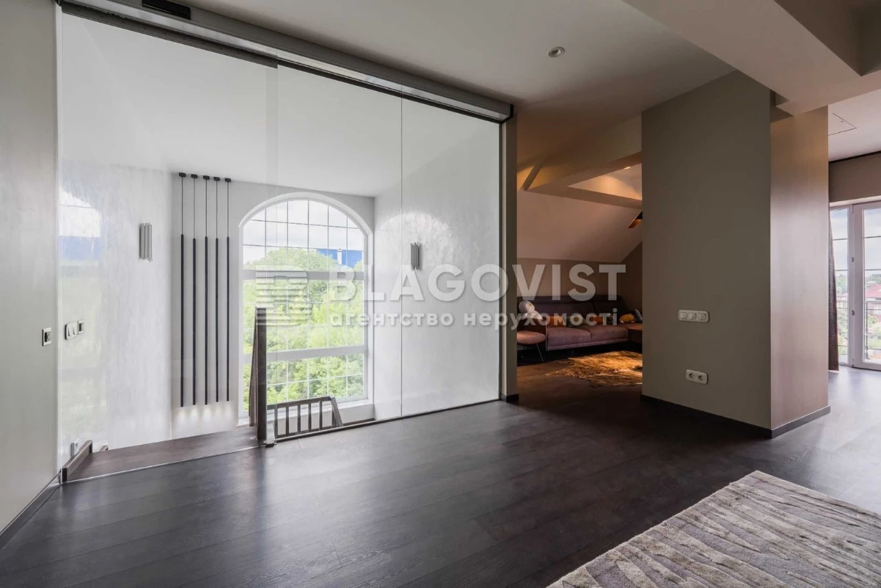 Продаж будинок Київ Канівська 33