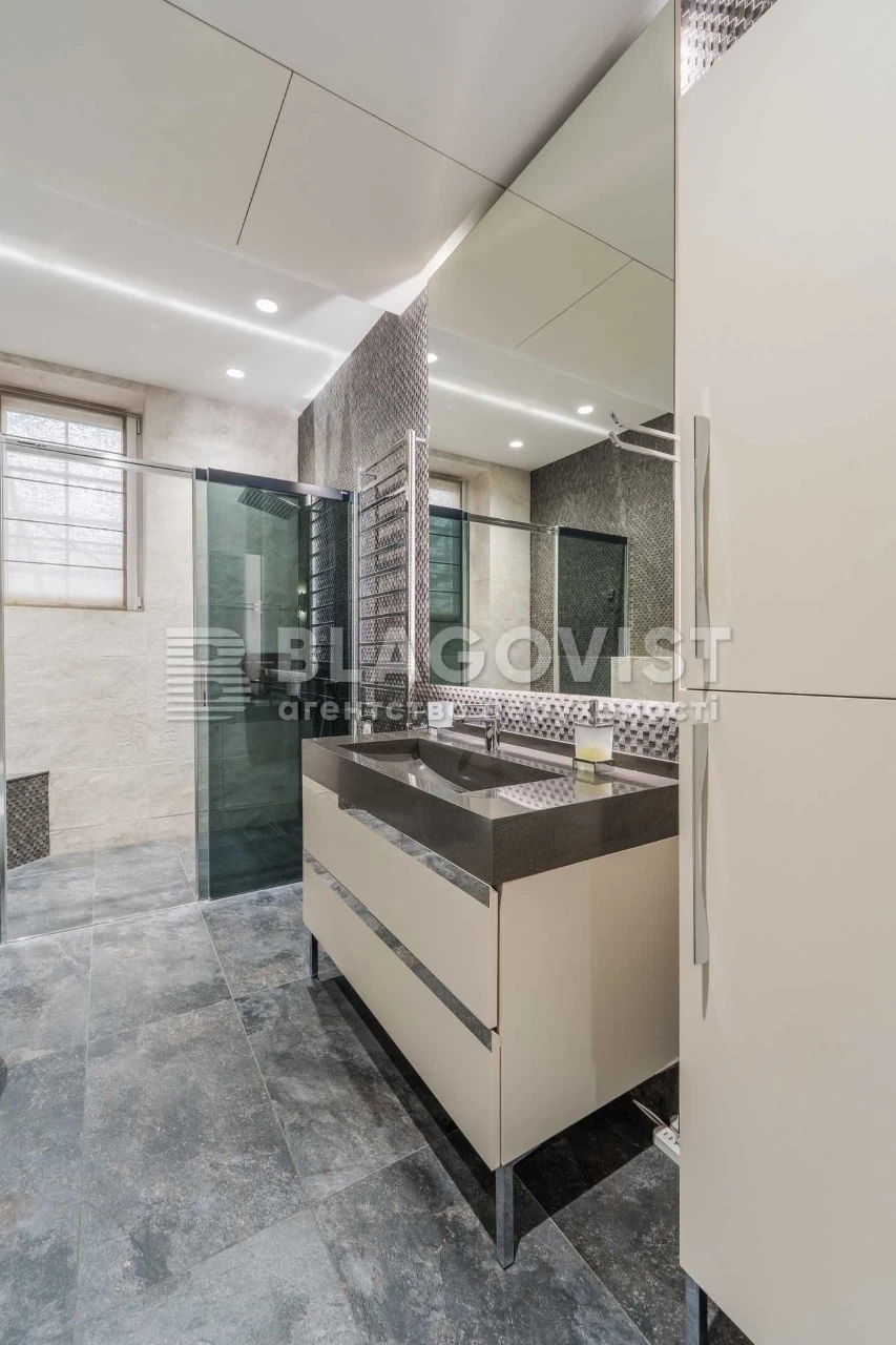 Продаж будинок Київ Канівська 33