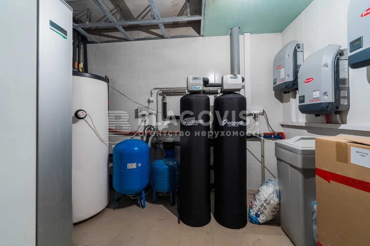 Продаж будинок Київ Канівська 33