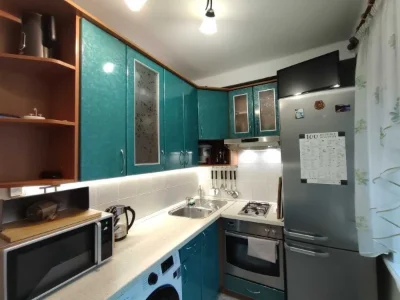 Продаж 2-кімнатної квартири 46 м², Братиславська вул., 10