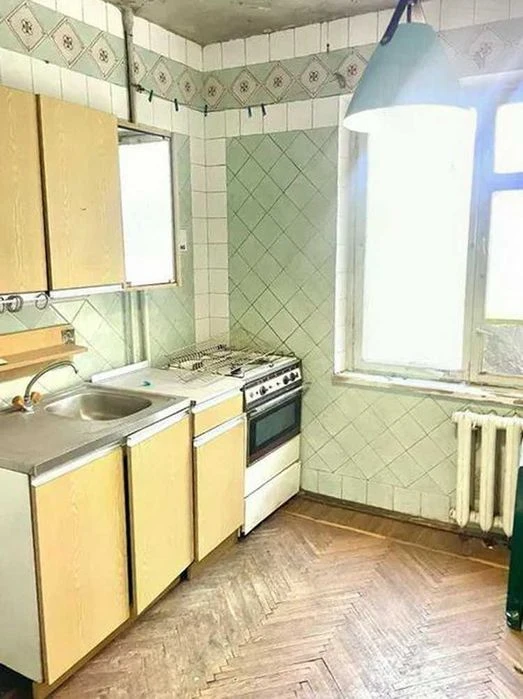 Продам 1 комн. кв. возде жд вокзала в высотке Пироговская Ку