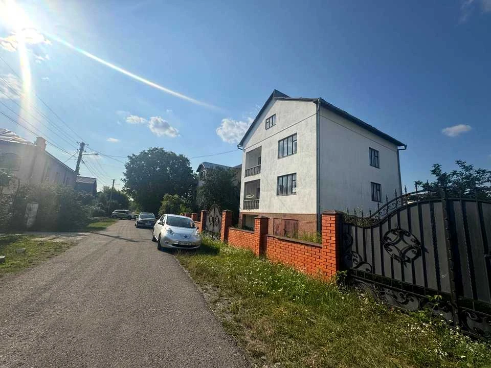 Будинок. Івано-Франківськ, Горішня