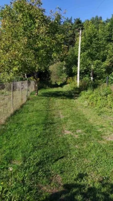 Продам земельну ділянку в найкращому місці біля лісу с.Нова