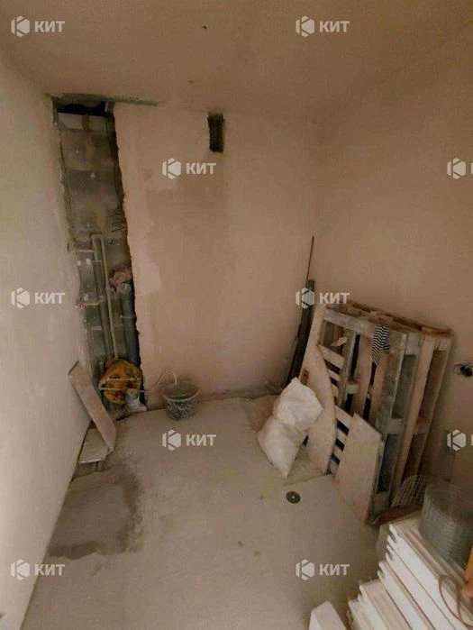 3к.122м2. 2-рівн. м. Повстання (Восстания, Защитников Украин
