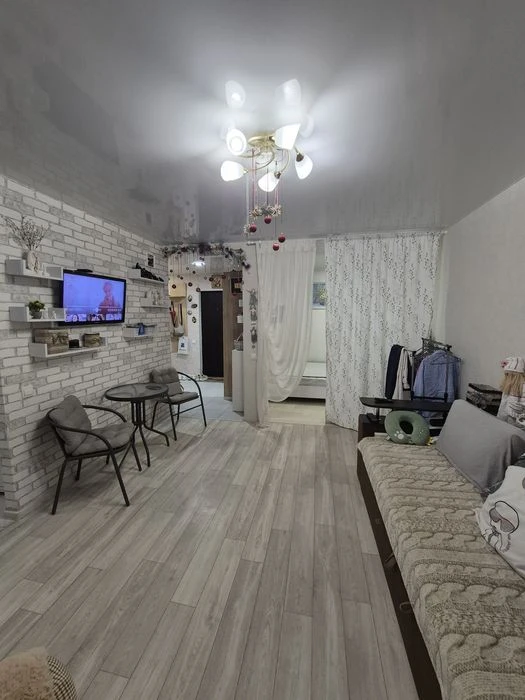 Продам 1 кімнатну квартиру, вул. Робоча