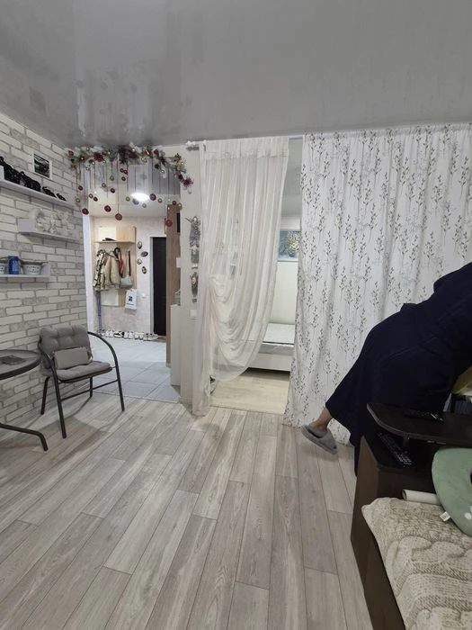 Продам 1 кімнатну квартиру, вул. Робоча