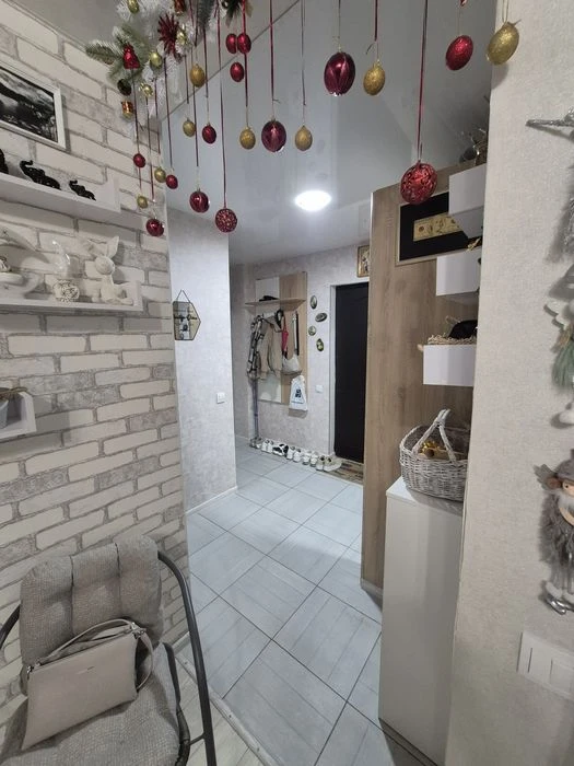 Продам 1 кімнатну квартиру, вул. Робоча