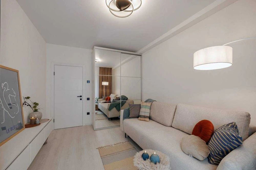 БЕЗ КОМІСІЇ | 2 кімнати 65 м² | 3 поверх | балкон на всю ква
