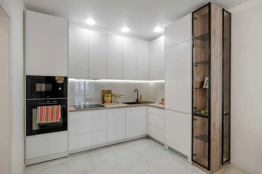 БЕЗ КОМІСІЇ | 2 кімнати 65 м² | 3 поверх | балкон на всю ква