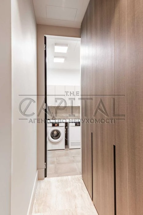 Продаж квартири  200 м2 в ЖК Renaissance Residence  вул. Нов